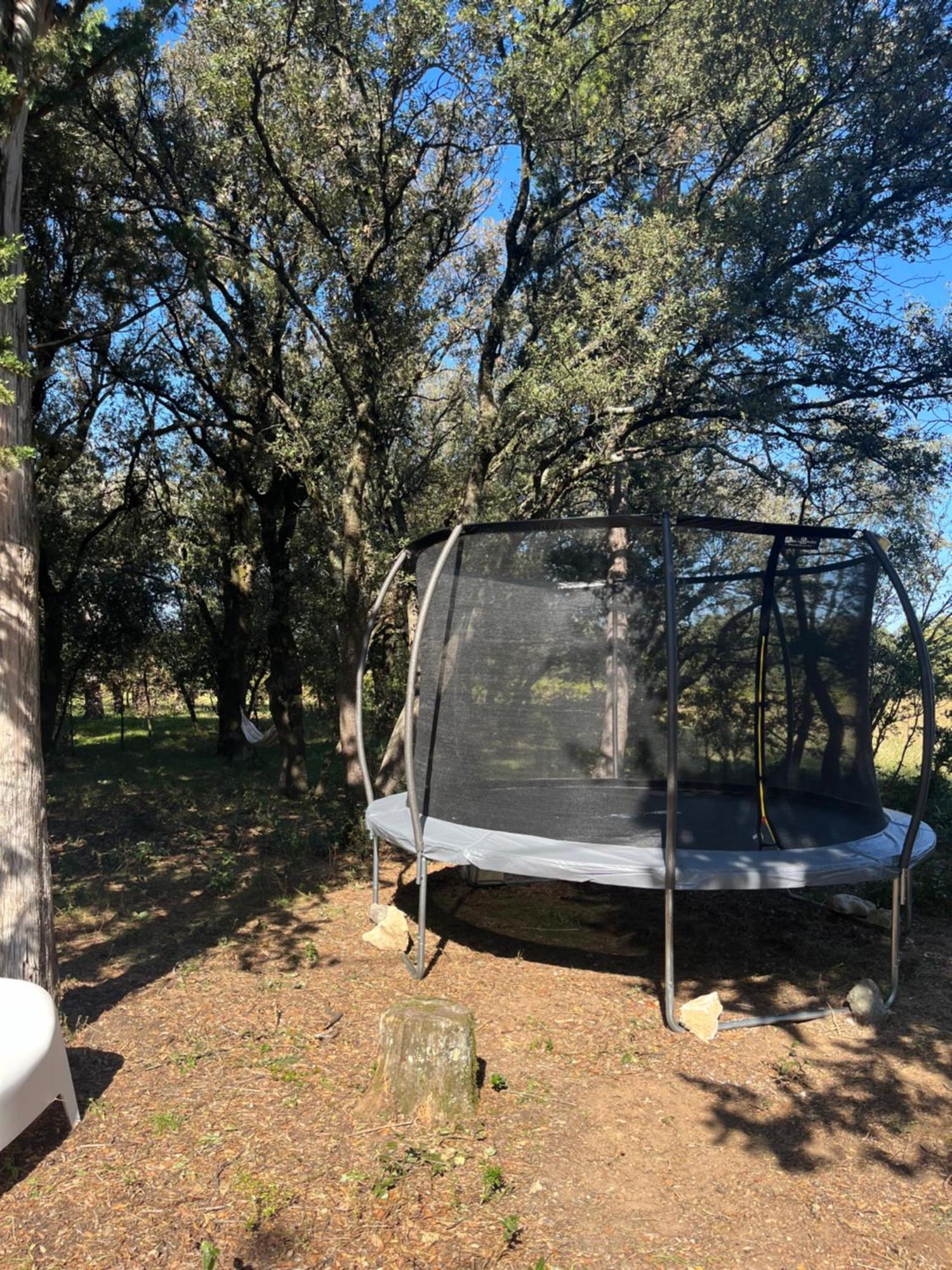 Maisonnette Avec Petite Foret Valréas Exterior foto